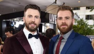 Nudes de Scott Evans pelado e foto do pênis, irmão de Chris Evans