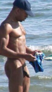 Fotos De Michael B Jordan Pelado Na Praia Homens Pelados Br