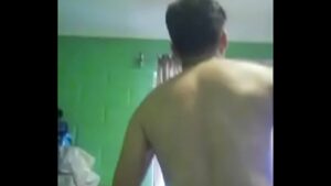 Gay espiando pelo muro o vizinho xvideos