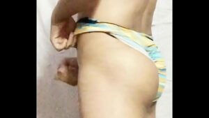 Gay mostrando bunda na cam