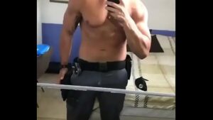 Macho polícia militar gay video