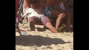 Salva vidas gay na praia