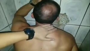 Sexo gay seguranca banheiro