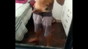 Tatuagem amor puro gay porn ator