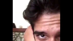 Tyler Posey se masturbando