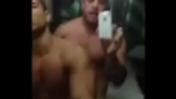 Vídeo de sexo gay entre aluno e professor