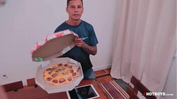 Video porno gay uber brasileiro