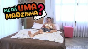 Videos de sexo gay trio roludos socando com força