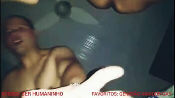 Vizinho desce sexo gay