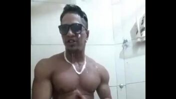 X video gay brasileiros banho