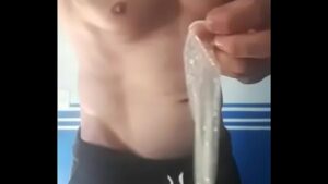 Xnxx sarados gays fudendo com camisinha