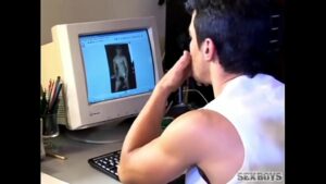 Brasileiro fazendo teste para filme porno gay