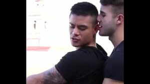 Casal burger king gay