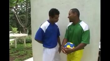 Negroes do futebol ponto gay