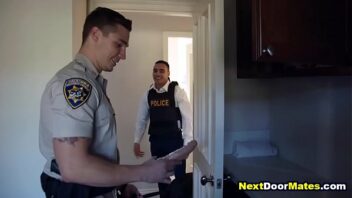 Porno gay com seguranças policial