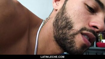 Porno gay hetero mamando por dinheiro