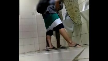 Videos gay amadores paqueradas no banheiro