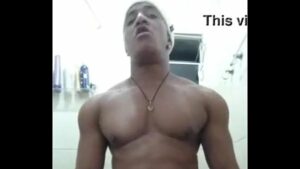 Xvideos dotados gays maduros solos na punheta