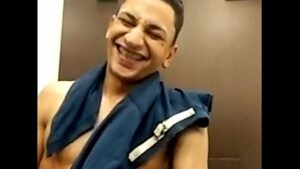 Casal gay amador latinose exibindo na webcam