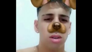 Lomotif do novinho gay de 18 anos sentando na pica