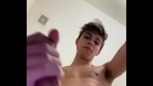 Novinhos gays teen cute vídeo