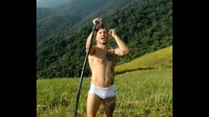 Pelado na cachoeira xvideos gay