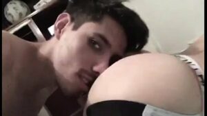 Porno gay basuca preta estourando o cu