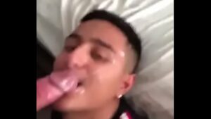 Videos gays pintudo comendo e gozando na boca