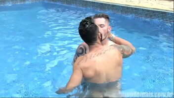 Amarrado amordacado e marstubado tio parte 2 mundo gay