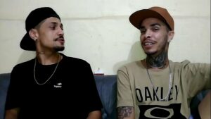 Boquete em amigos brasileiros gay dotados gif