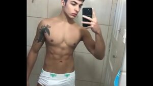 Cueca gay dotado