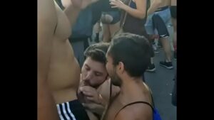 Desfiles gay pelado