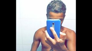 Irmazinho gay punheta inicial