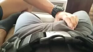 Musculoso policial fudendo o novinho gay x videos