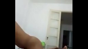 Video gay de coroa gozando dentro do novinho bundudo