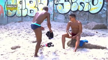 Vídeo gay na cachoeira do rio