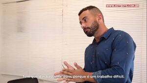 Vídeo pornô gay rolas grandes e grossas