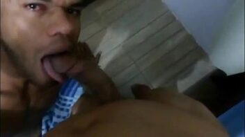 Videos gratis bem dotados gozando na boca de gays