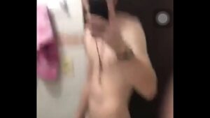 Xvideo novinhos gay mostrando cuzinho