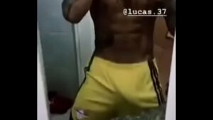 Xvideos gays dançando