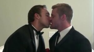 Bolo simples de casamento gay