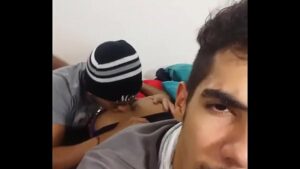 Cena de sexo entre gays no pornodoido