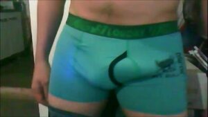 Chomons de cueca com volume desenho gay