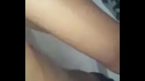 Colocando o penis na boca do amigo com tesão sexo gay