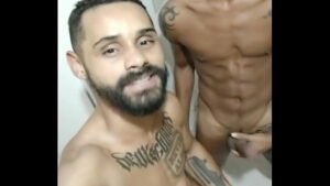 Dotafoes favela gay