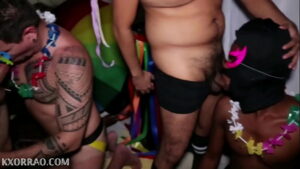 Flagra gay.no carnaval v8