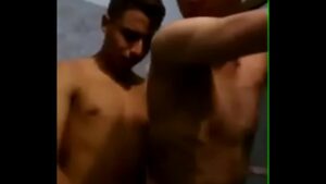 Fudendo o amigo da namorada porno gay amador