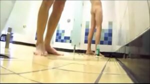 Gay videos camera escondida banheiro