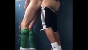 Gays peludinhos transando no futebol