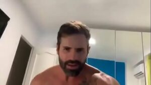 Novinhos gay peludos porno